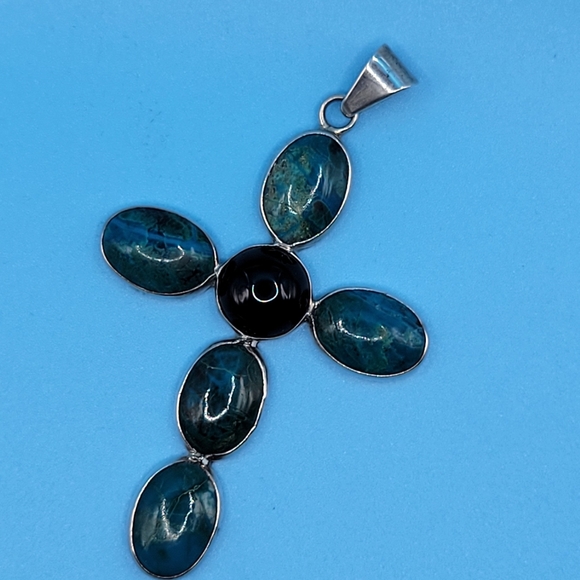Vintage Sterling Turquoise and Onyx Cross Pendant - Picture 3 of 6